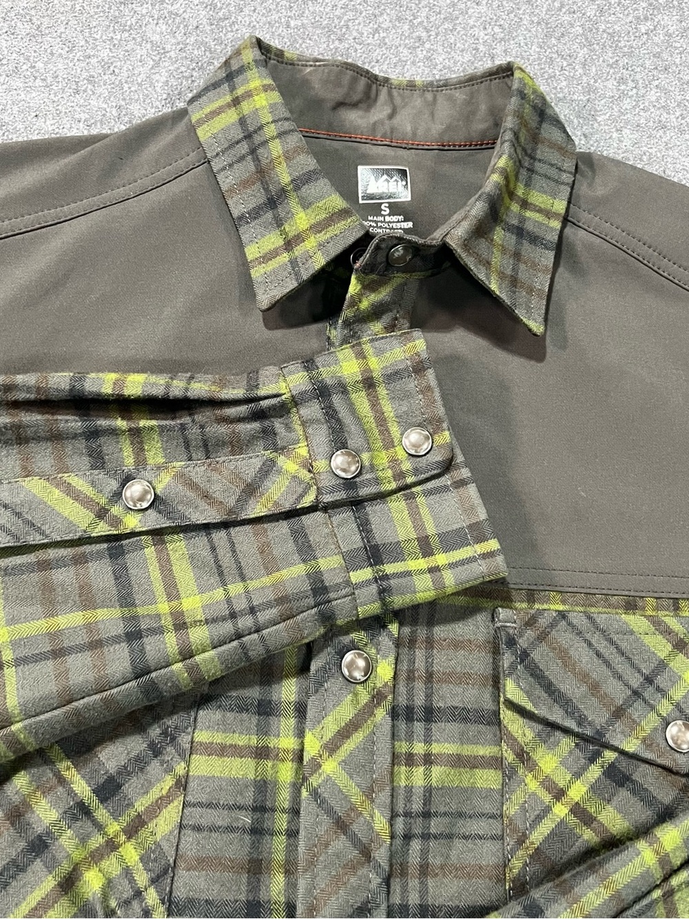 REI Riverstone Men's Flannel Shirt Button Up Size Small Green Cowboy Pearl Snap